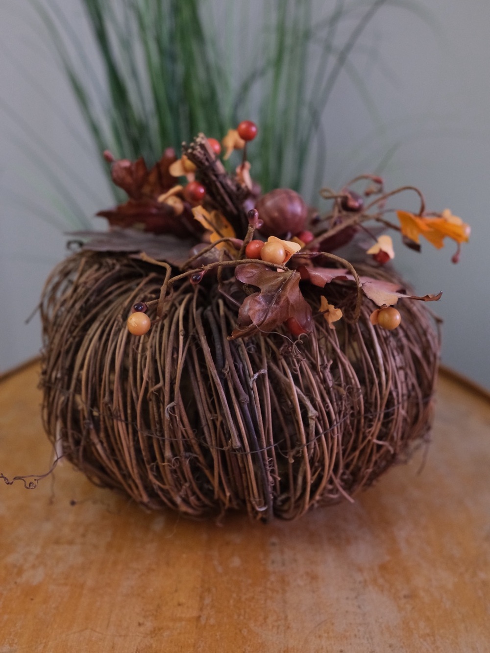 Rustic Grapevine Pumpkin Fall Harvest Centrepiece - Picture 4 of 10